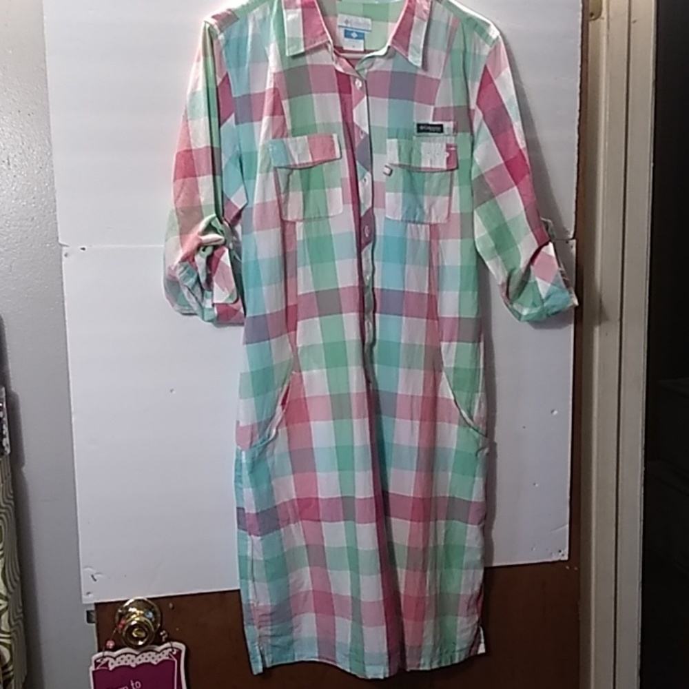 Columbia Sportswear Company Dress
